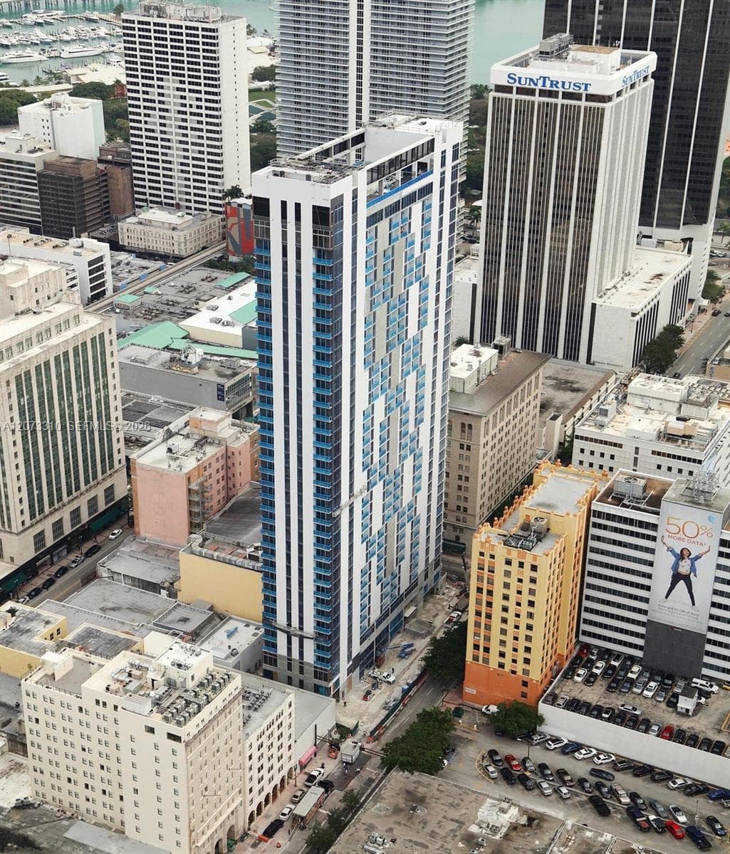 151 SE 1 St # PH 10, Miami, FL 33131 photo 2