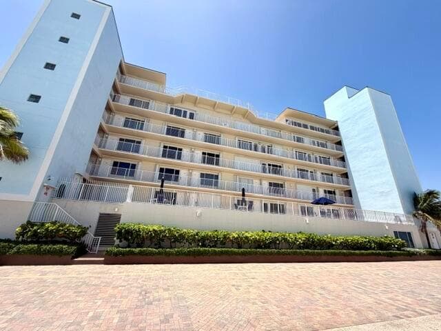 300 OREGON Street # 408, Hollywood FL 33019