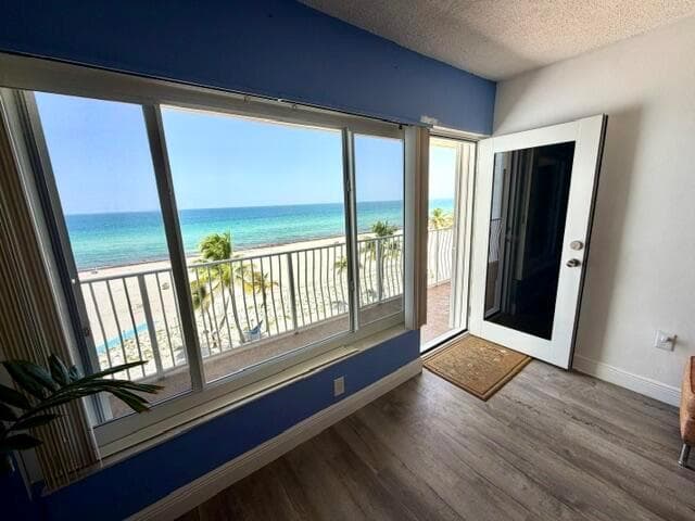 300 OREGON Street # 408, Hollywood FL 33019 photo 5