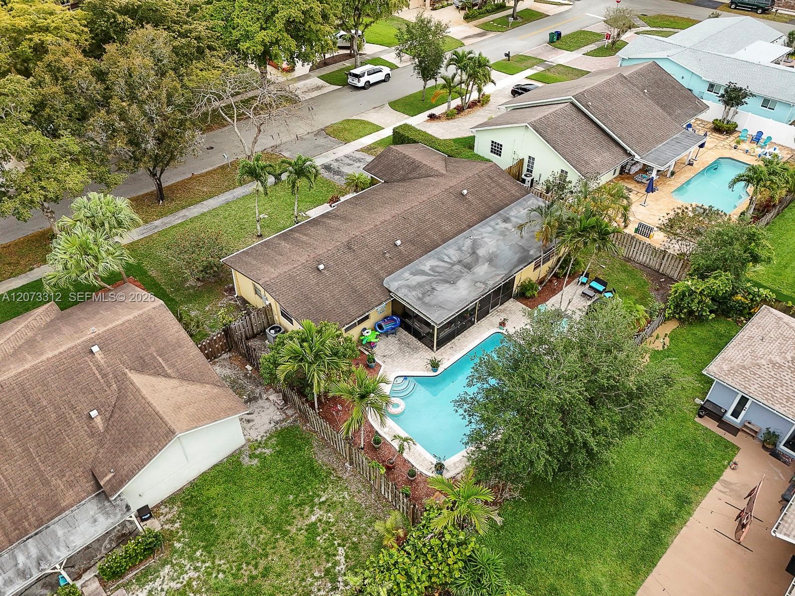 5009 SW 104th Ave, Cooper City FL 33328 photo 4