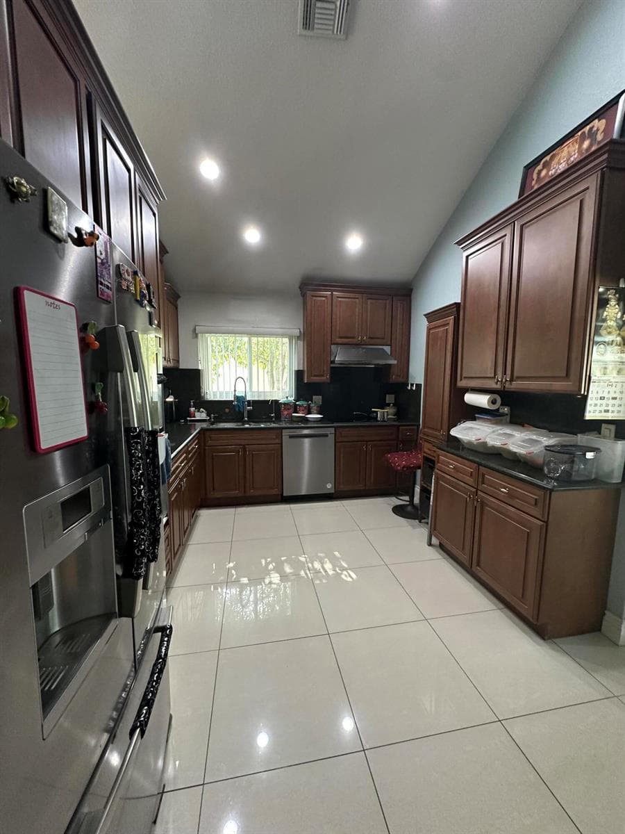 8 Elton Place, Boynton Beach FL 33426 photo 5