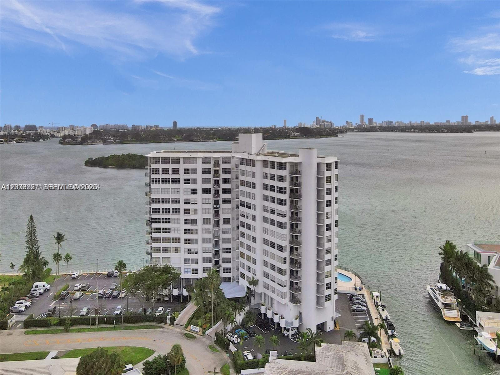 11930 N Bayshore Dr # 1407, North Miami FL 33181