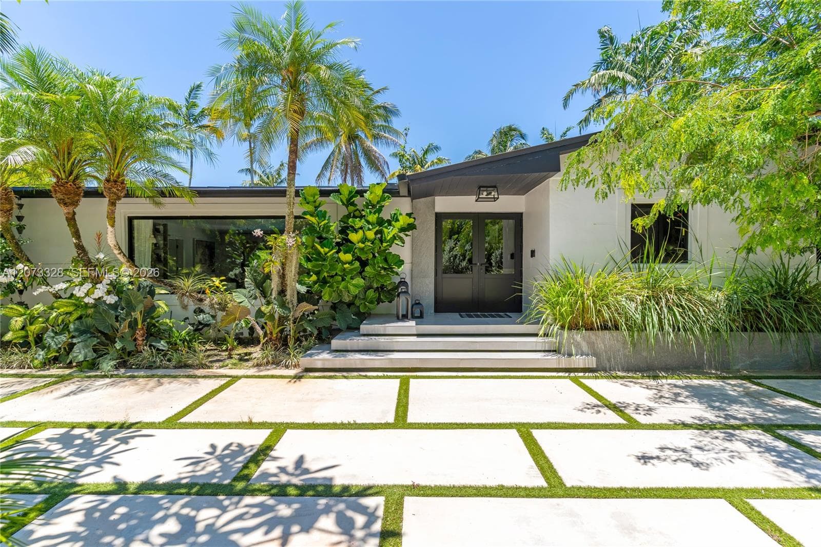13400 SW 70th Ave, Pinecrest FL 33156 photo 2