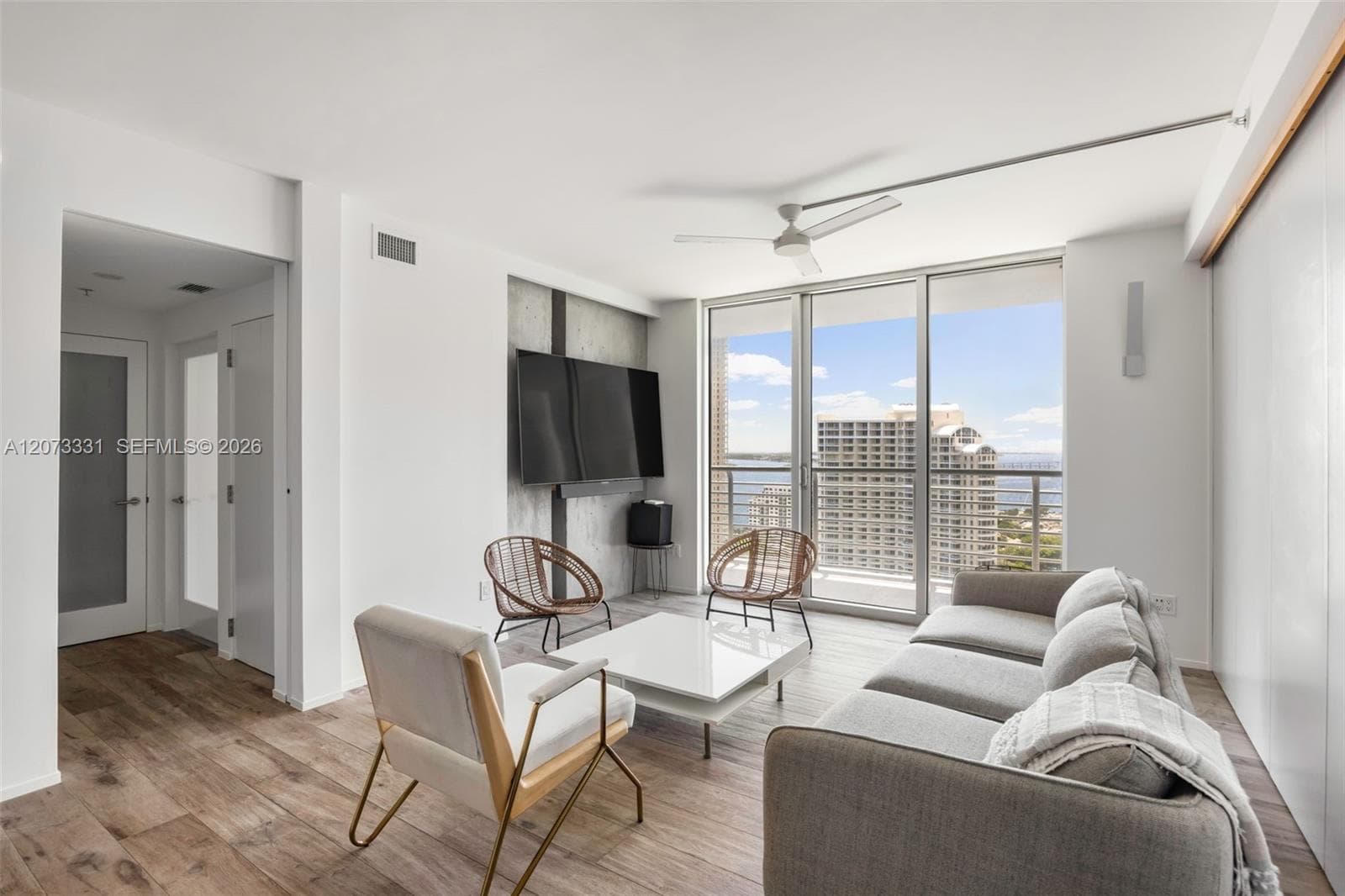 335 S Biscayne Blvd # 2805, Miami FL 33131 photo 3
