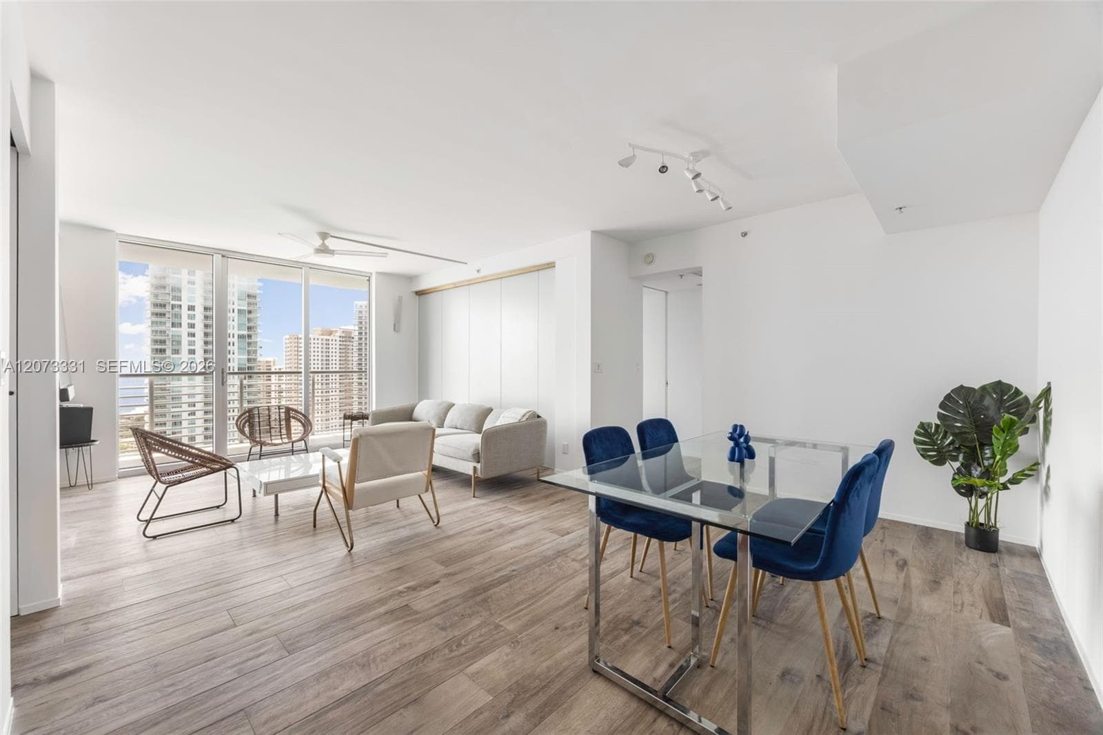 335 S Biscayne Blvd # 2805, Miami FL 33131 photo 5