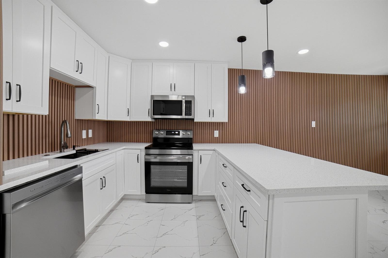 350 Farnham Q # 350, Deerfield Beach FL 33442 photo 4