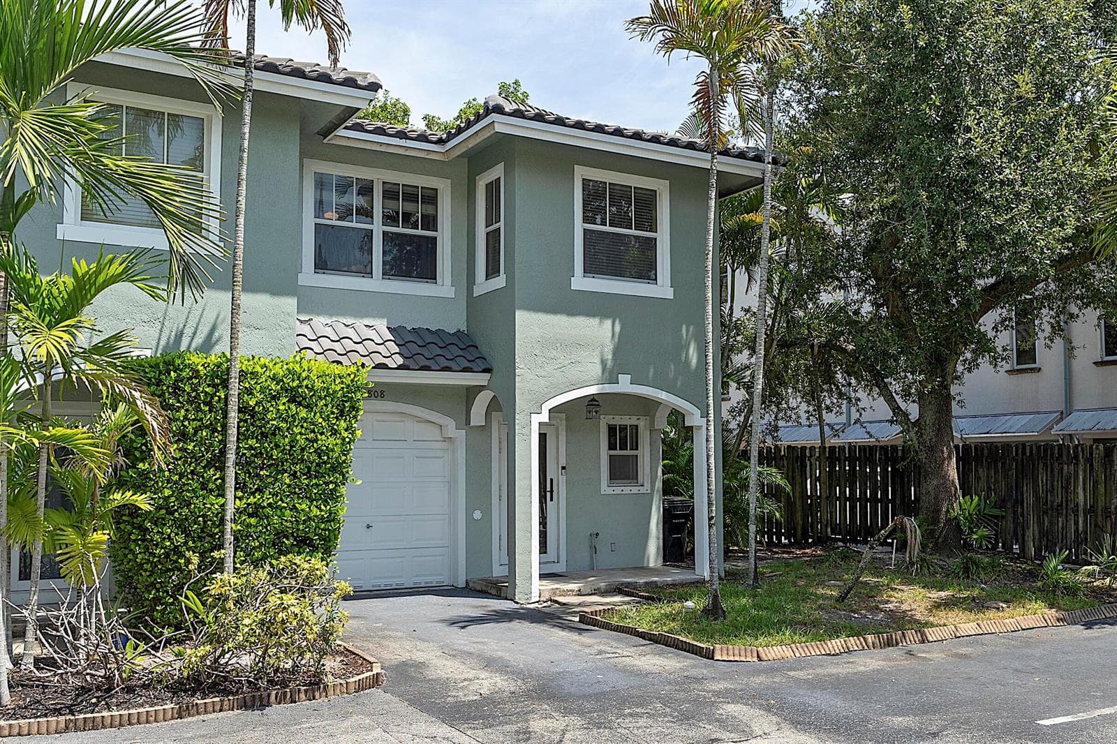 808 SW 4th Avenue, Fort Lauderdale FL 33315 photo 2