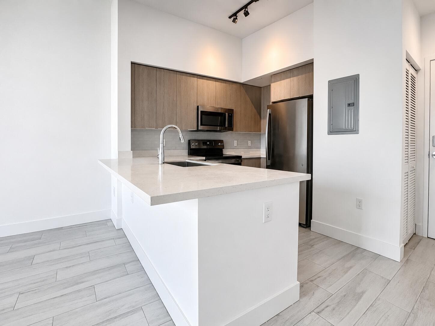 601 E Dania Beach Boulevard # 1008, Dania Beach FL 33004 photo 2