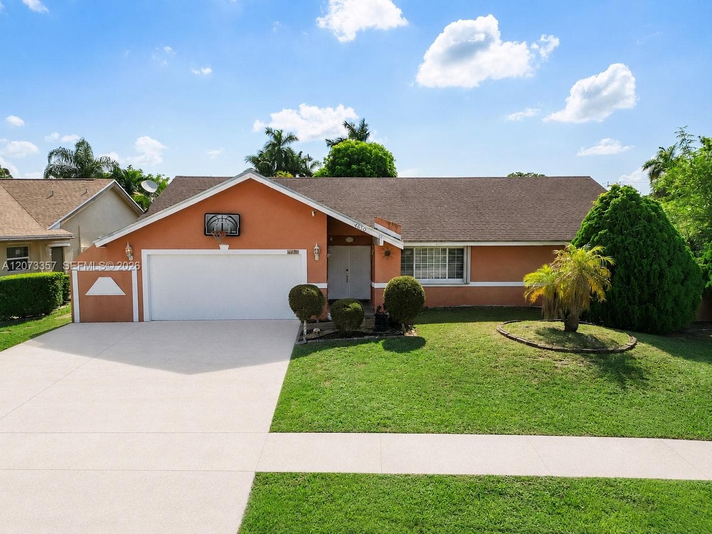 4450 NW 71st Ave, Lauderhill FL 33319