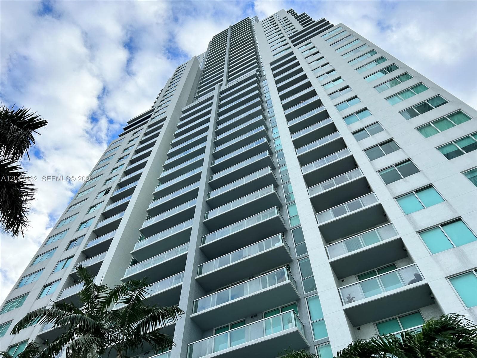 253 NE 2nd St # 4607, Miami FL 33132 photo 2