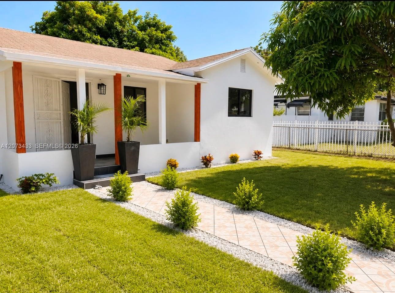 760 NW 118th St, Miami FL 33168 photo 2