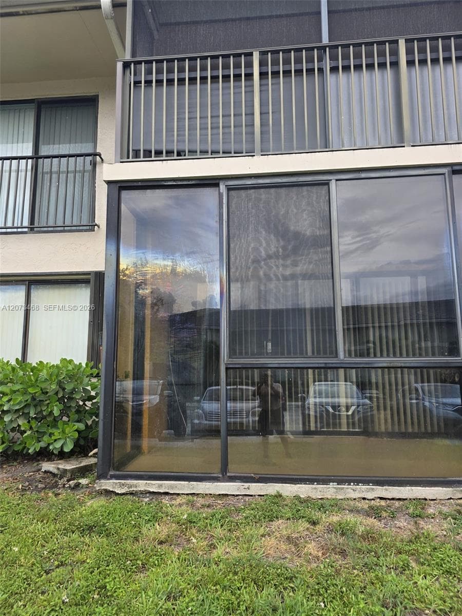 5981 Washington St # 206, Hollywood FL 33023 photo 2