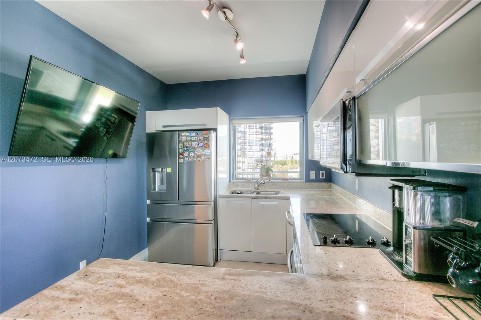 601 NE 36th St # 710, Miami FL 33137 photo 4