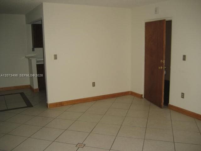 10810 N KENDALL DR # 11, Miami FL 33176 photo 3