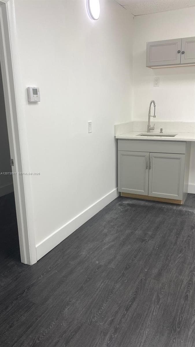 1710 NW 7th St, Miami FL 33125 photo 4