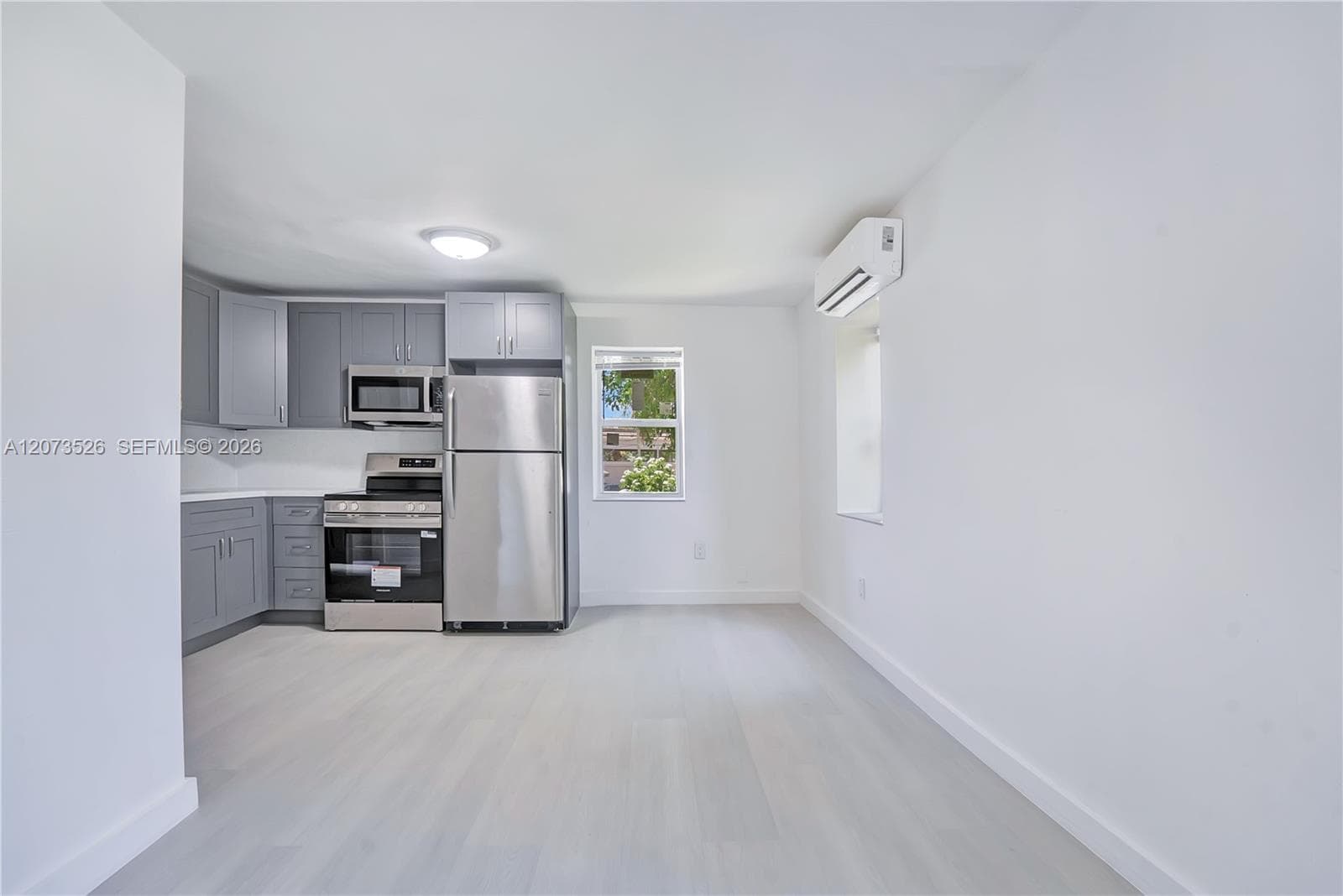 769 NW 10th St # 4, Miami, FL 33136 photo 2