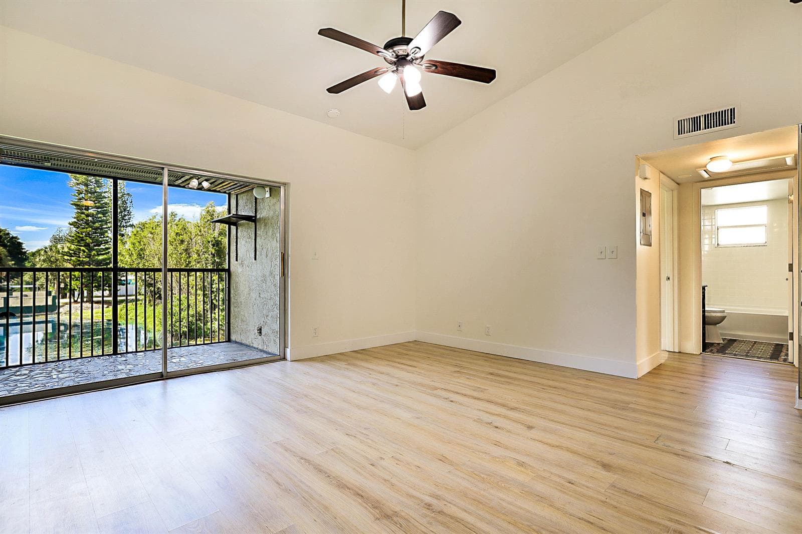 719 GARDENS Drive # 206, Pompano Beach FL 33069 photo 5