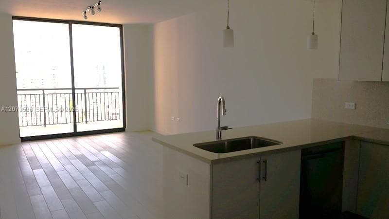 999 SW 1st Ave # 2510, Miami FL 33130 photo 4
