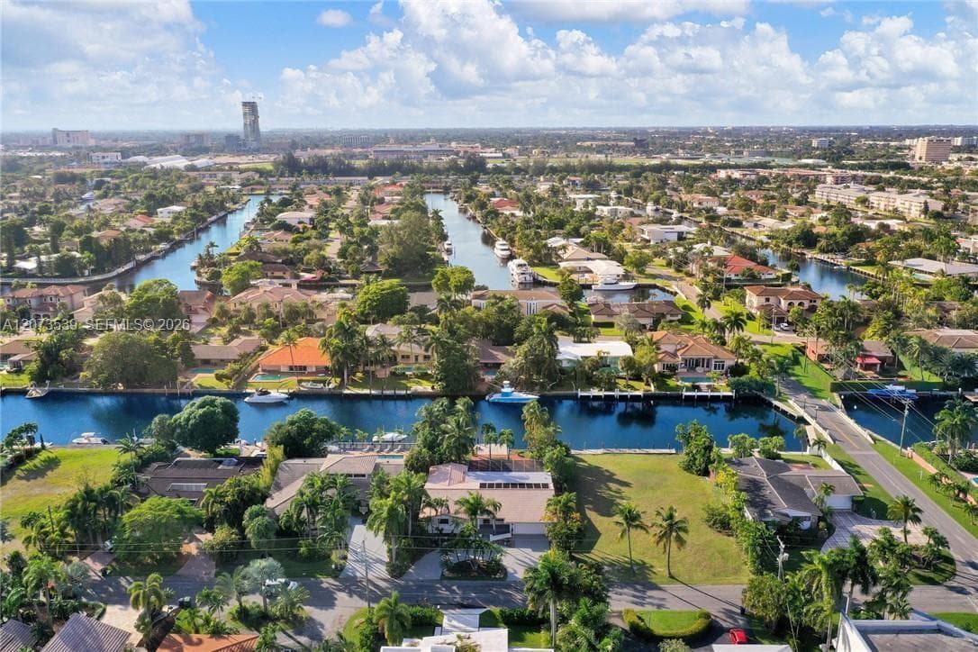 612 Hibiscus Dr, Hallandale Beach FL 33009 photo 5