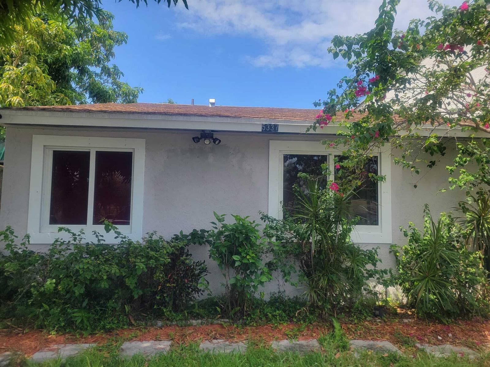 5337 NW 5th Street, Delray Beach FL 33445 photo 2