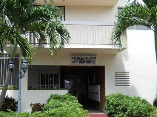 6937 Bay Dr # 410, Miami Beach FL 33141 photo 2