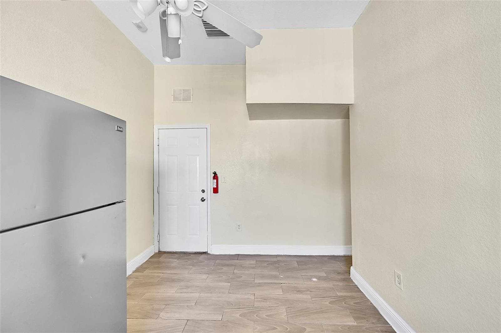 526 NW 15TH Way, Fort Lauderdale FL 33311 photo 5