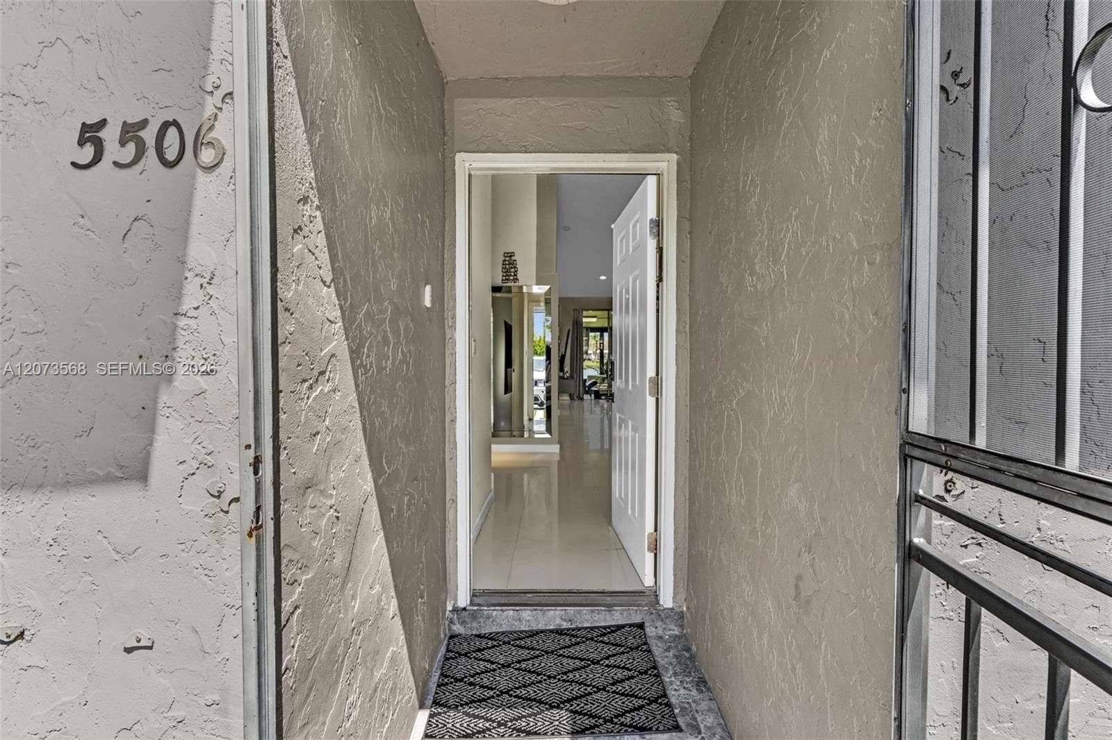 5506 SW 28th Ter, Dania Beach FL 33312 photo 4