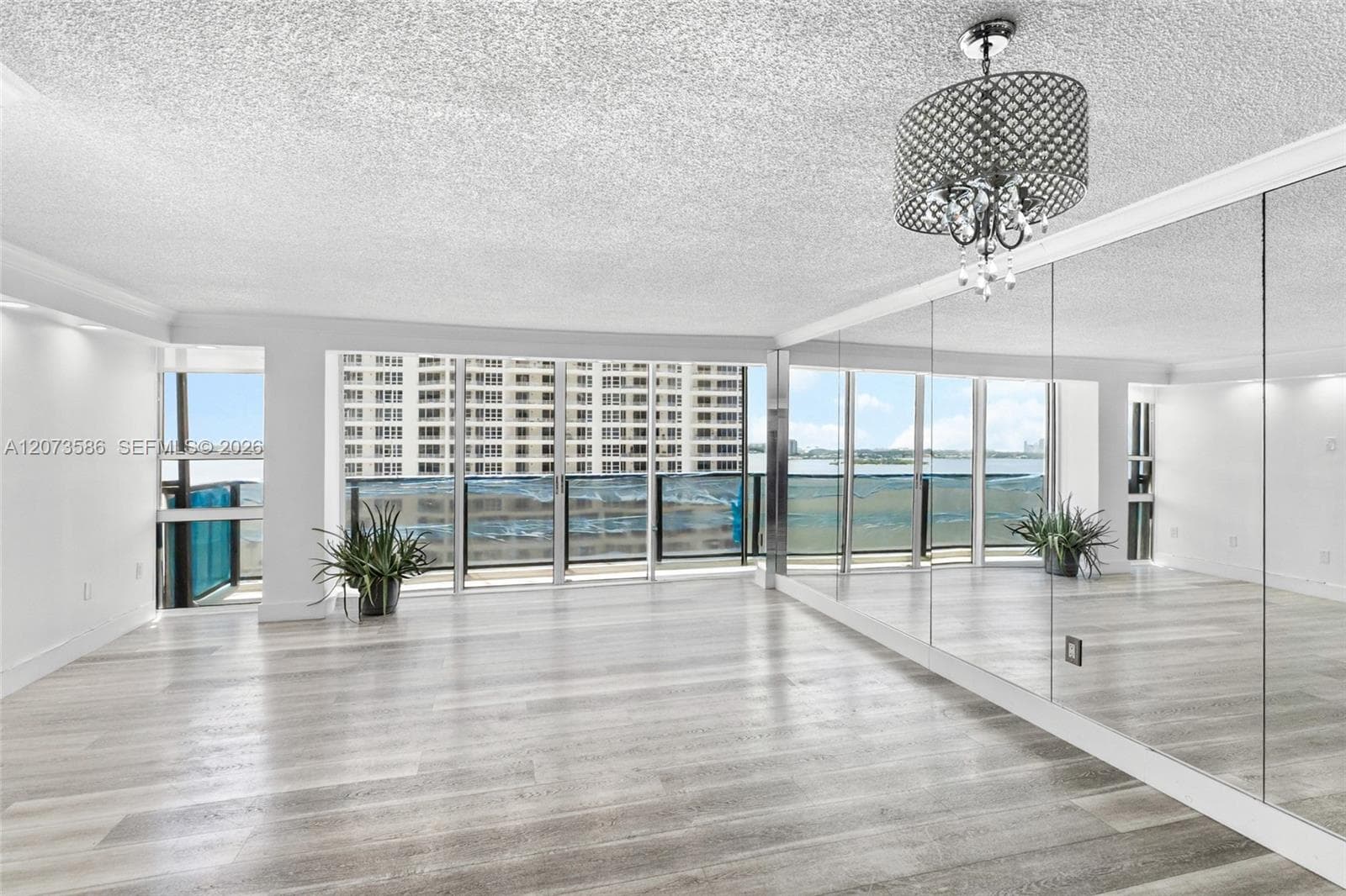 600 NE 36th St # 1404, Miami FL 33137 photo 3
