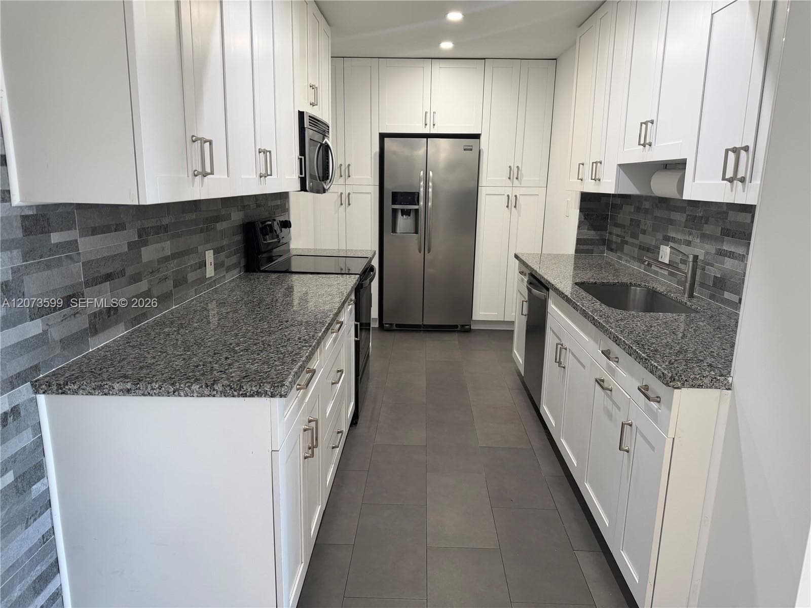 4200 Hillcrest Dr # 809, Hollywood FL 33021 photo 2