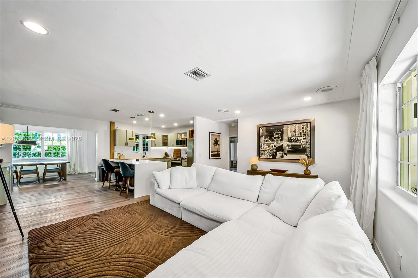 10627 NE 11th Ave, Miami Shores FL 33138 photo 2