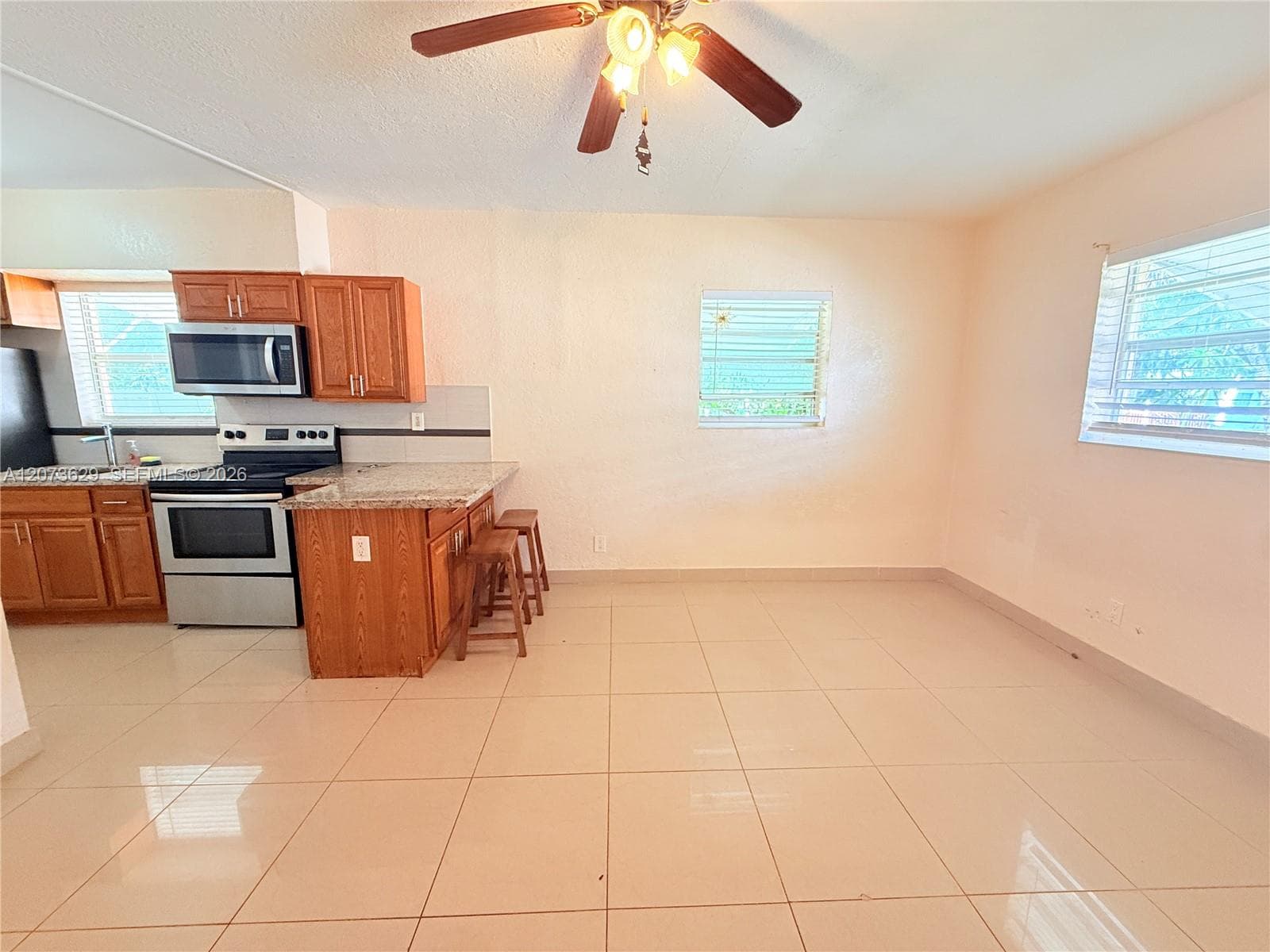 326 NE 6th St # 3, Hallandale Beach FL 33009 photo 2