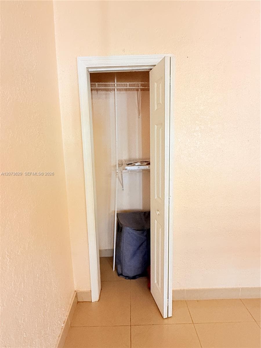 326 NE 6th St # 3, Hallandale Beach FL 33009 photo 4