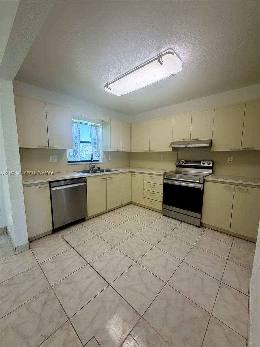 11030 SW 153rd St, Miami FL 33157 photo 4