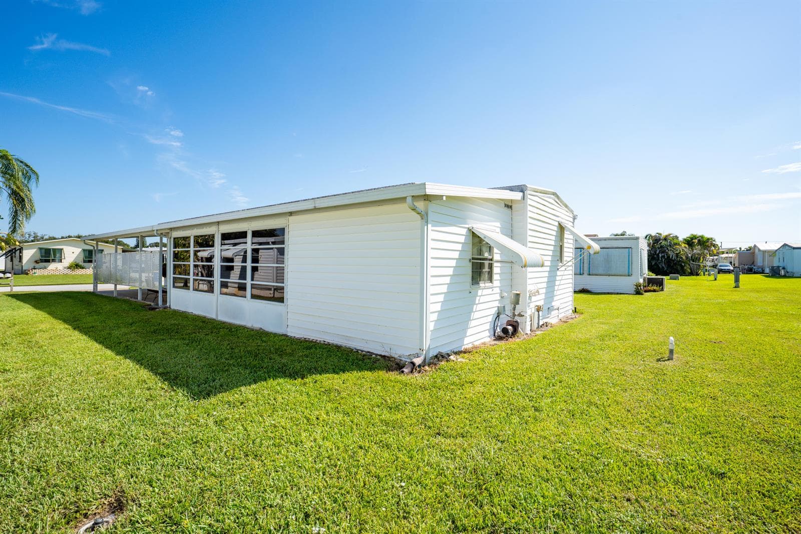 6948 SE DELEGATE Street, Hobe Sound FL 33455 photo 4