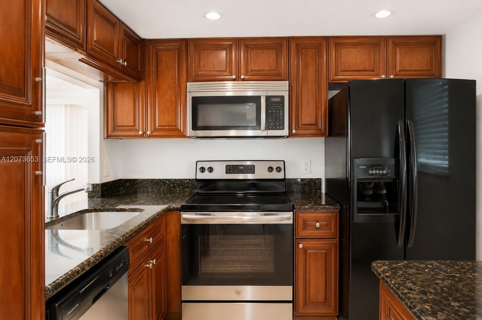 9230 Lagoon Pl # 411, Davie FL 33324