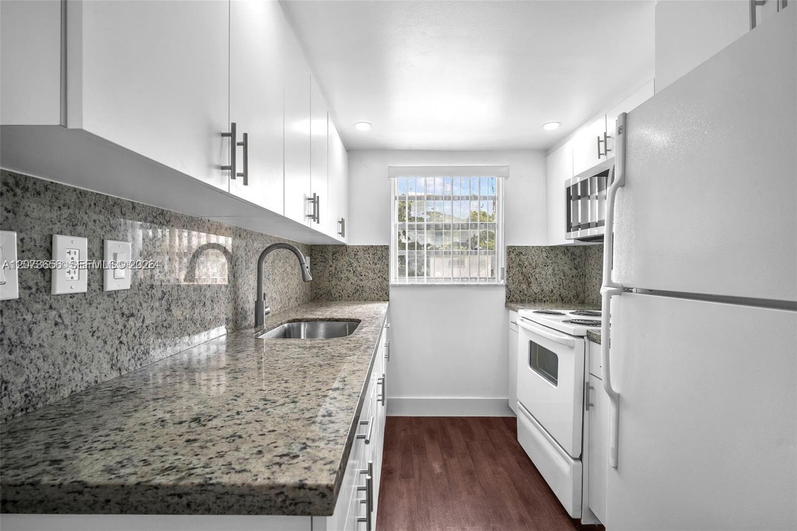 9301 SW 4th St # 229F, Miami, FL 33174 photo 3