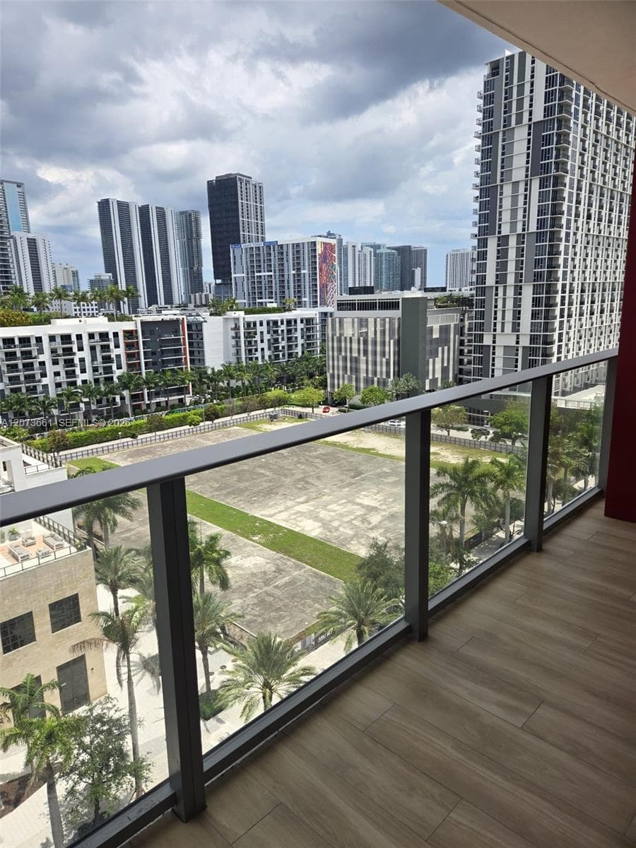 90 NE 32nd Street # 1104, Miami, FL 33137