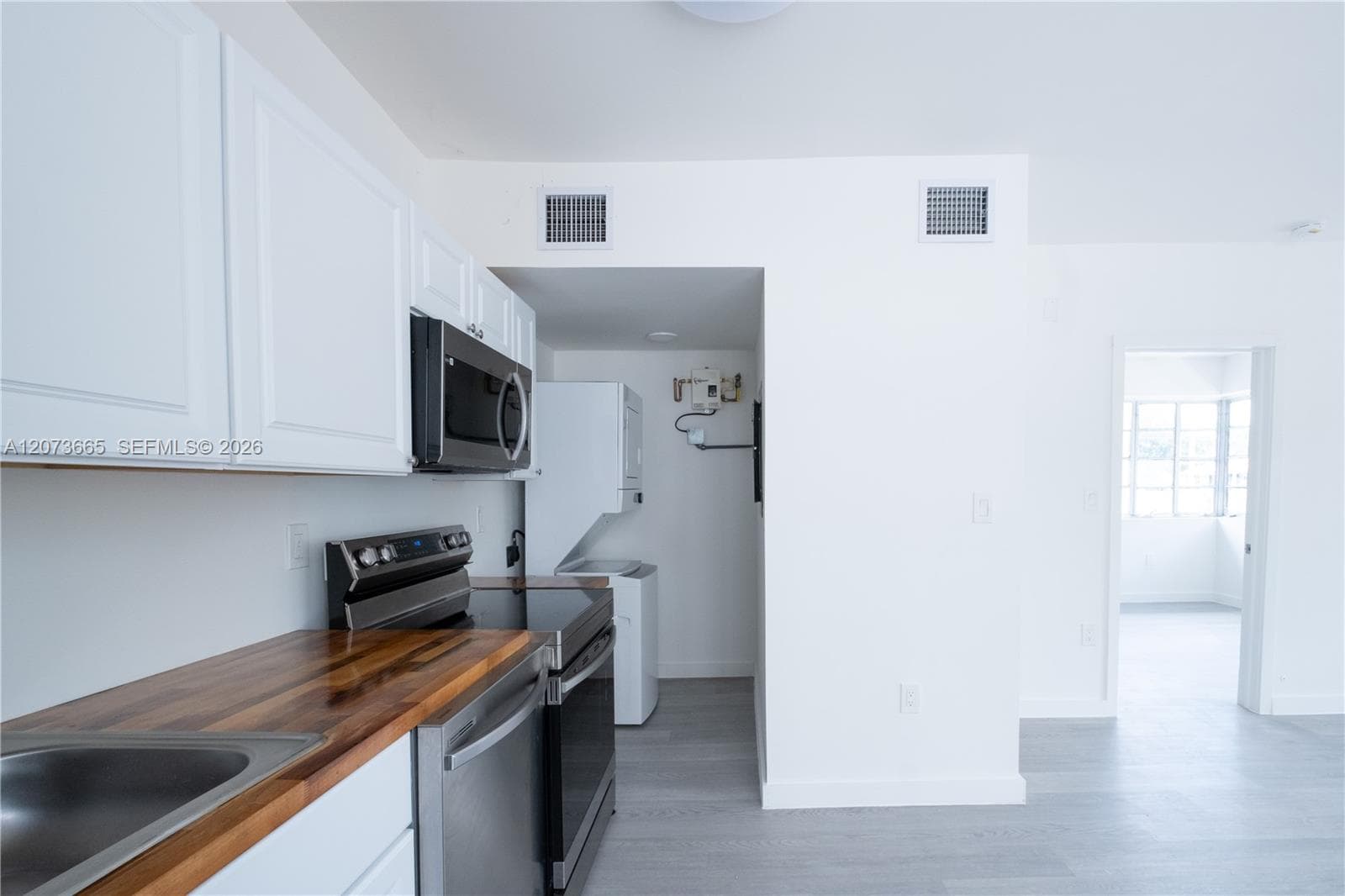 423 NE 71st St # 4, Miami, FL 33138 photo 3