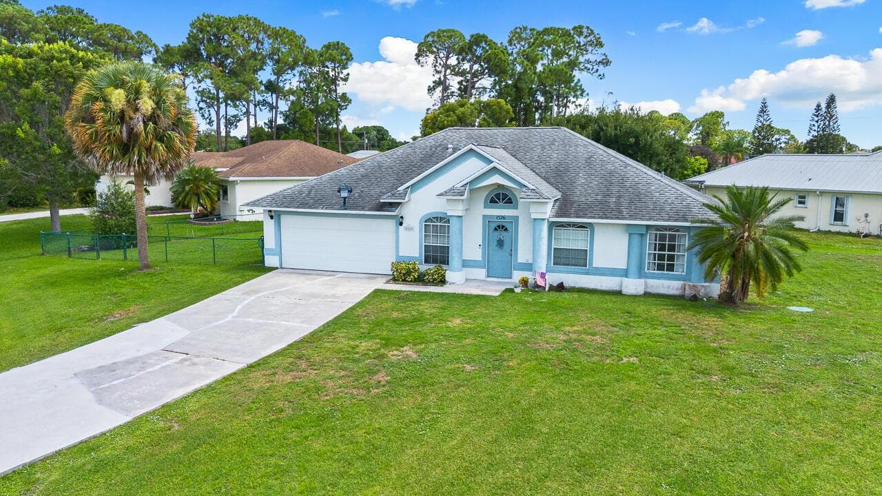1526 SW Santander Avenue, Port St. Lucie FL 34953 photo 2
