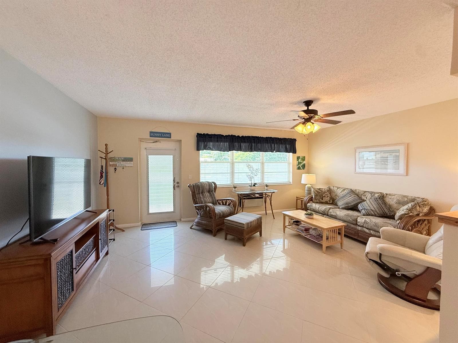 22 Markham A, Deerfield Beach FL 33442 photo 2