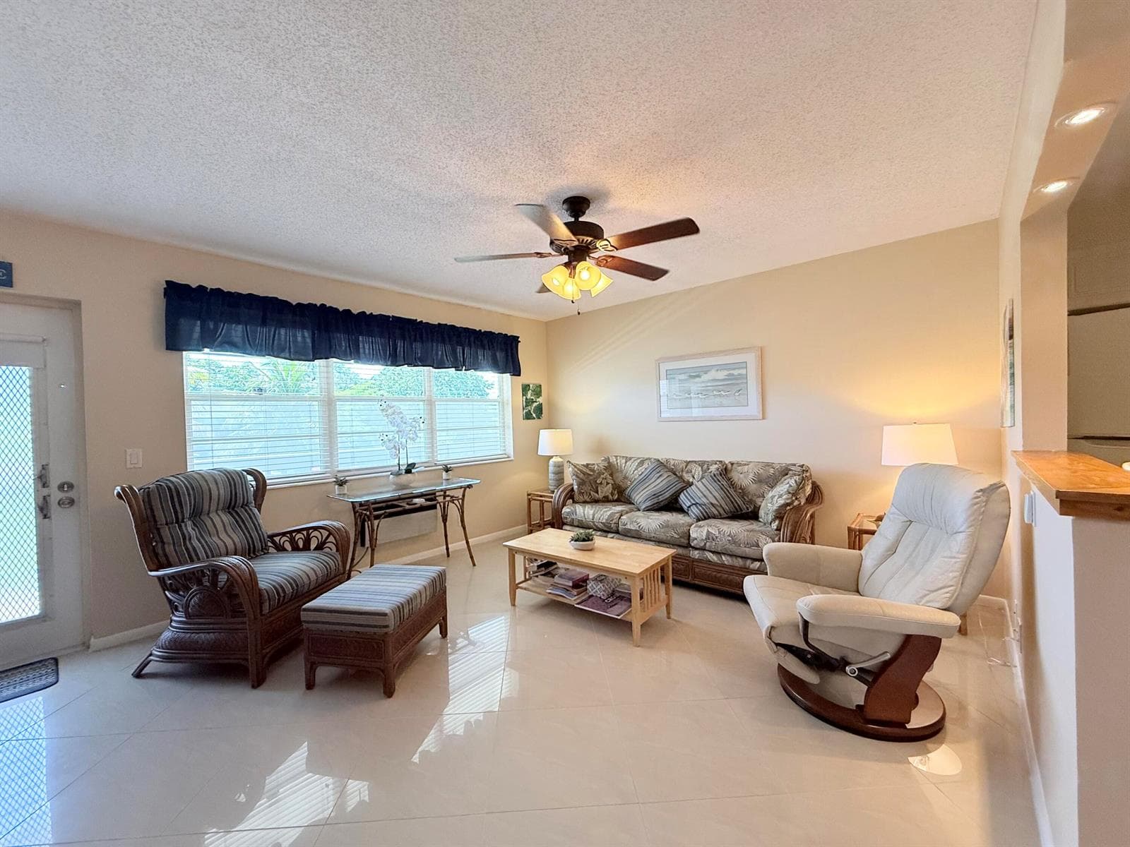 22 Markham A, Deerfield Beach FL 33442 photo 3