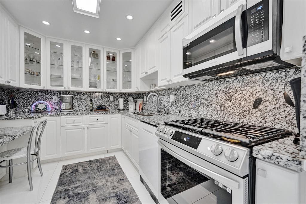 2030 S OCEAN Drive # 510, Hallandale Beach FL 33009 photo 5