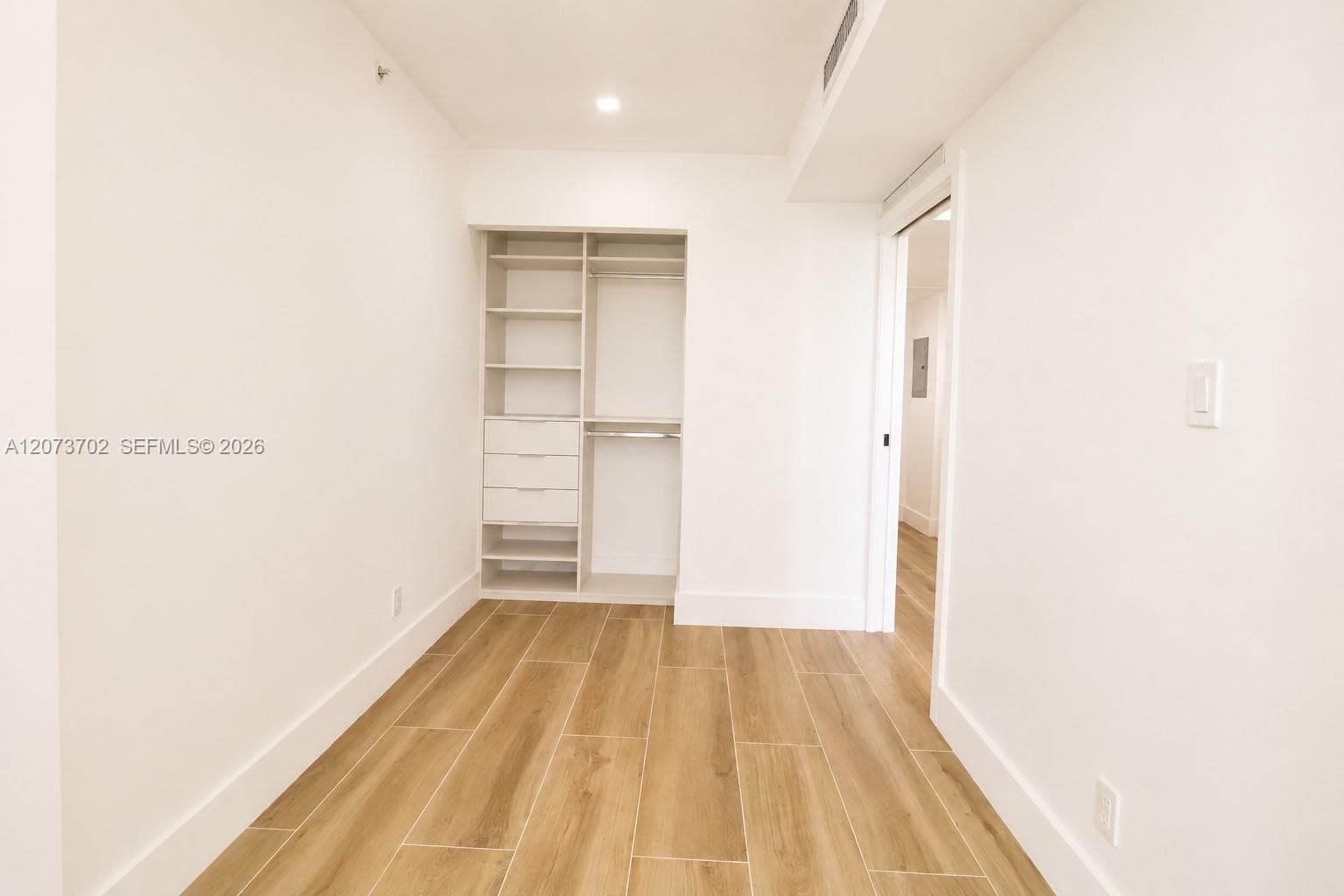 5601 Collins Ave # 1009, Miami Beach FL 33140 photo 5