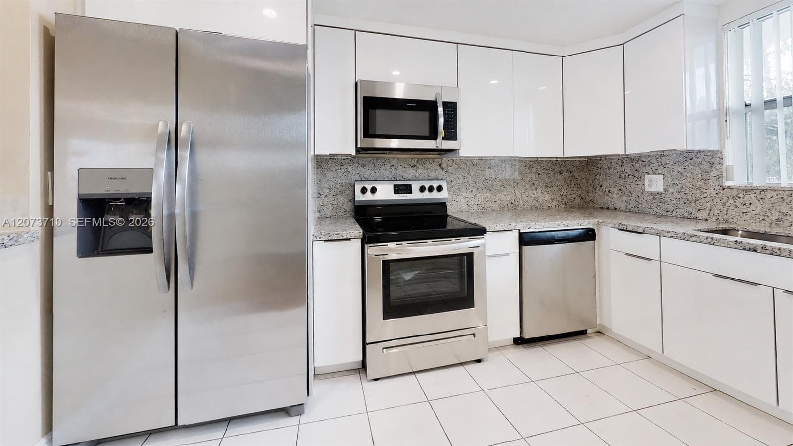 9363 Fontainebleau Blvd # H205, Miami, FL 33172 photo 4
