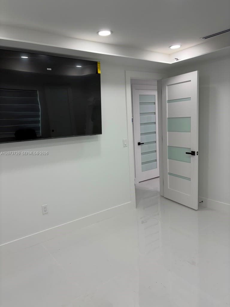 464 Minola Dr, Miami Springs FL 33166 photo 3