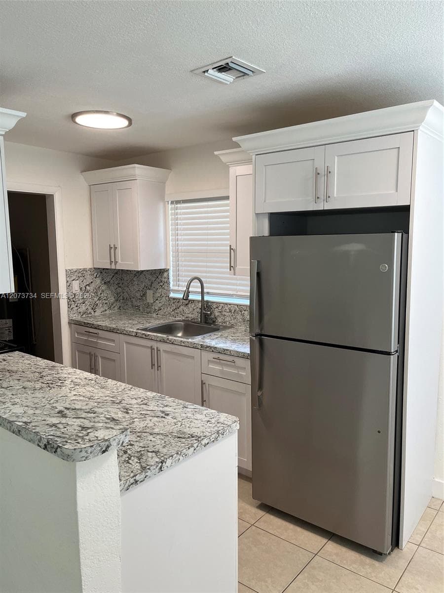 330 NE 7th St # 330, Pompano Beach, FL 33060 photo 2