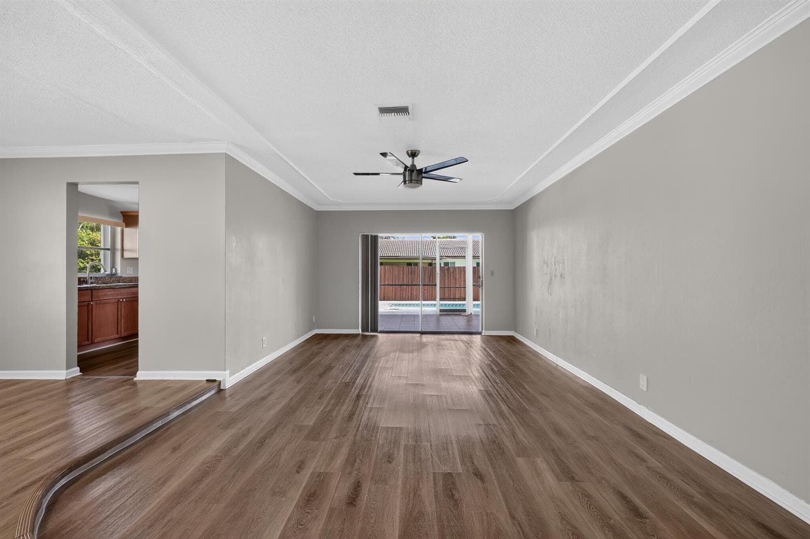 7823 NW 40TH Street, Coral Springs FL 33065 photo 4