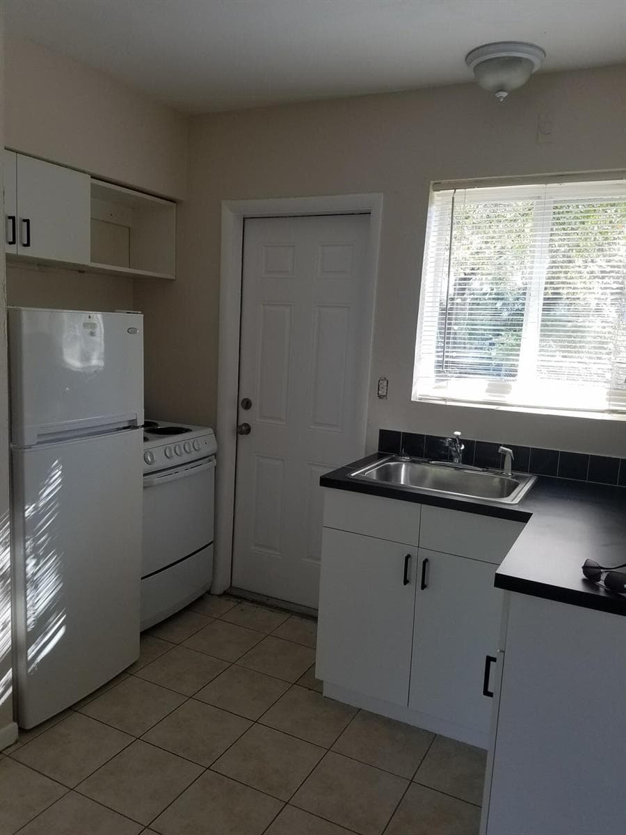 300 SW 10TH Avenue, Fort Lauderdale FL 33312 photo 4