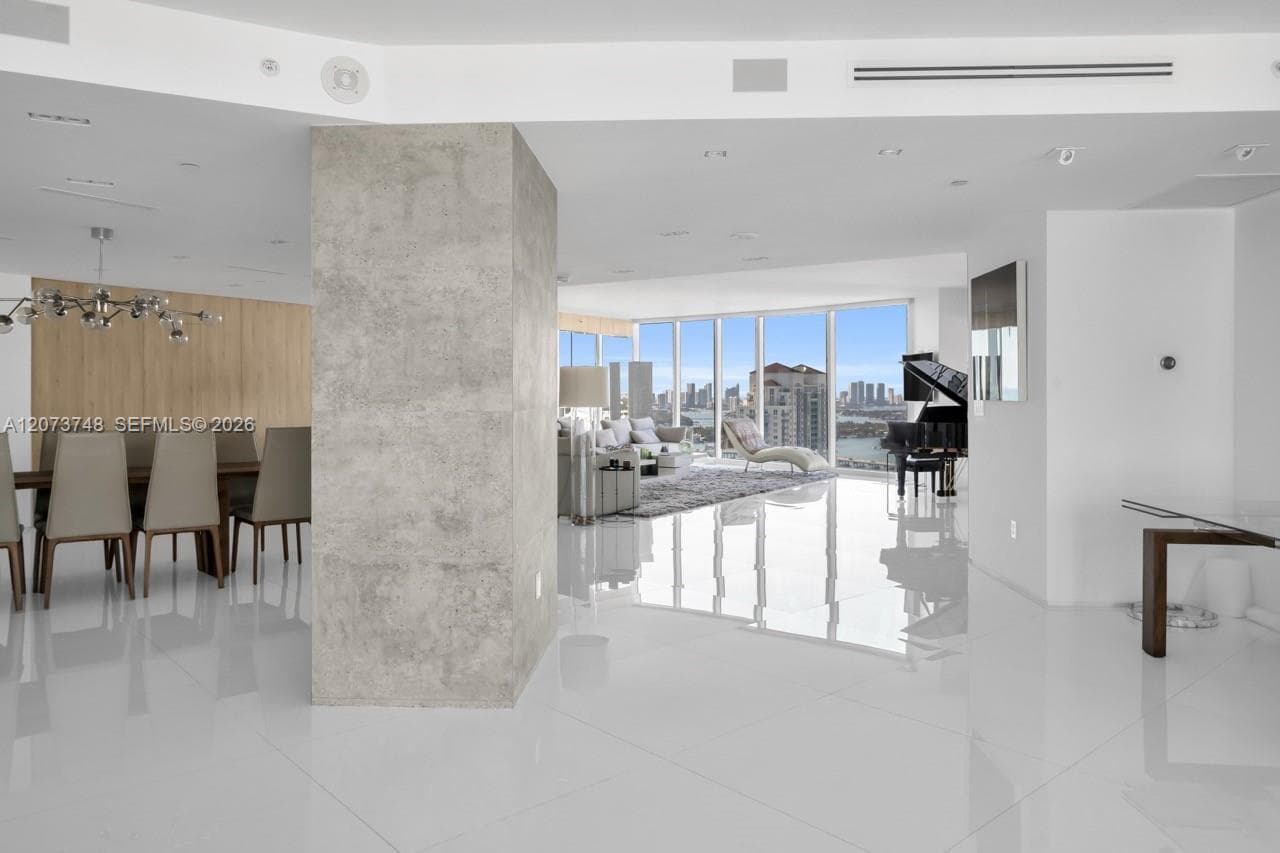300 S Pointe Dr # 3105, Miami Beach FL 33139 photo 3
