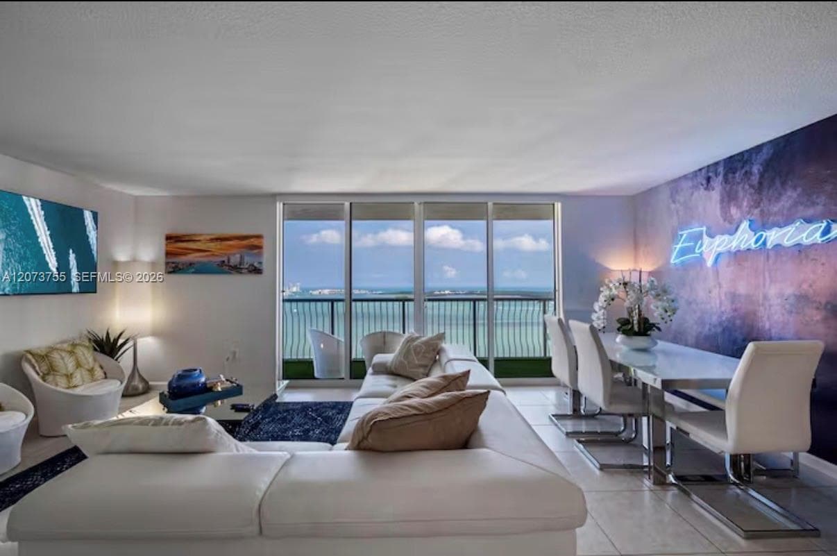 1200 Brickell Bay Dr # 4101, Miami FL 33131
